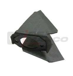 Placa triangular fijación eje delantero lado derecho R4