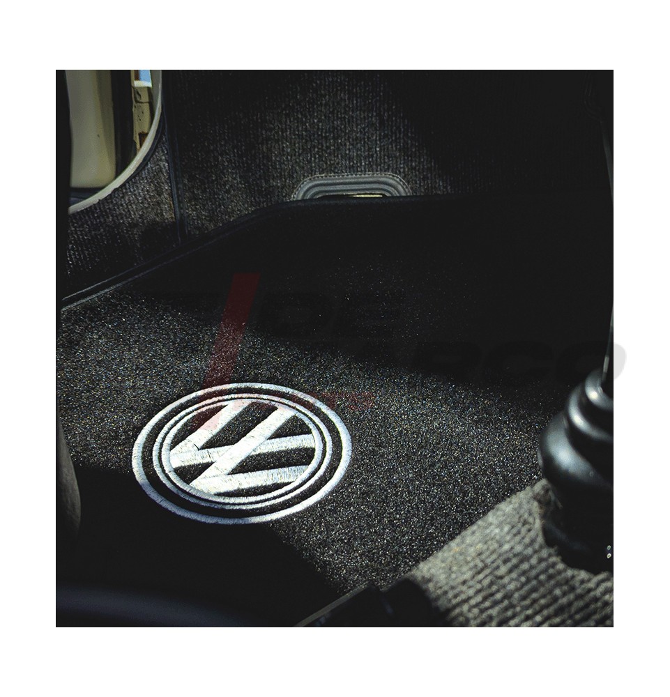Tappeti Auto In Moquette Per Opel Meriva A (2003-2010) – Set 4 Pezzi Anteriori E Posteriori Con Fissaggi E Loghi